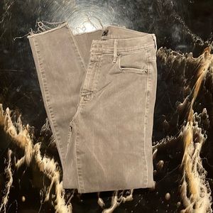 MOTHER JEANS. Size 28